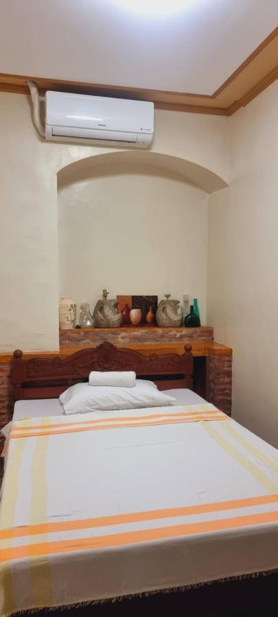 Hotel Casa Familya à Batac Extérieur photo