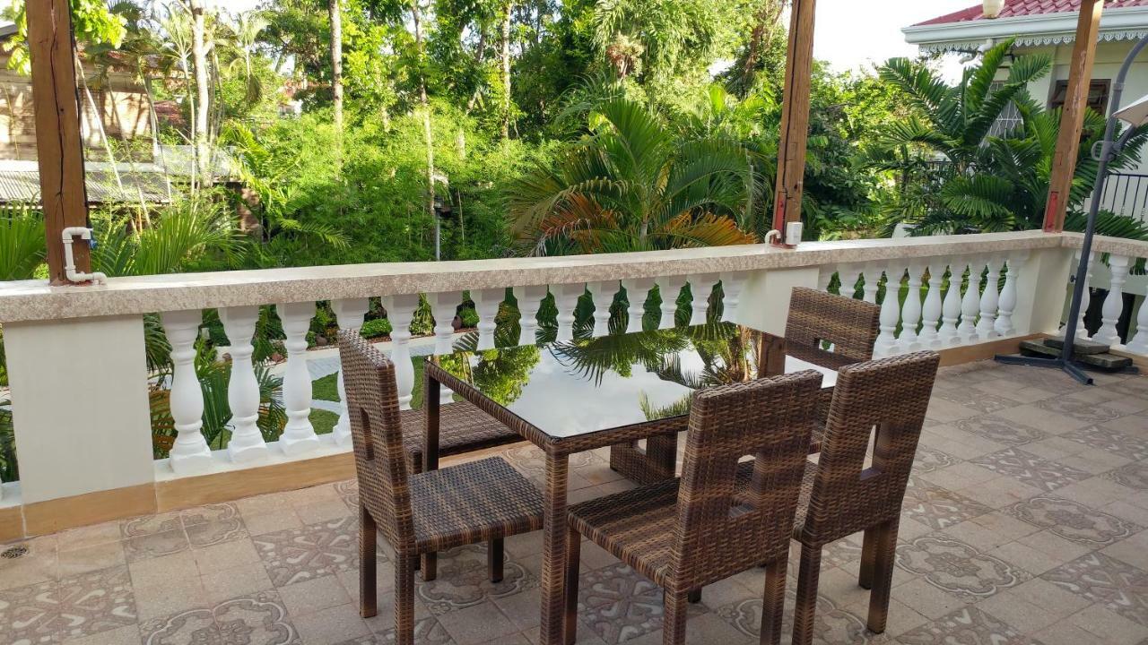 Hotel Casa Familya à Batac Extérieur photo